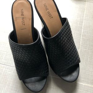 Women’s size 7.5 Nine West Wedges in Black NEW